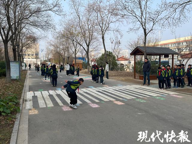 九游娱乐app中小学体育课如何“天天见”？在江苏看见体育活动加“宿”度(图5)